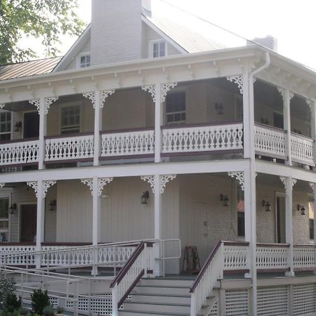 Hopkins Ordinary Bed, Breakfast And Ale Works Bed & Breakfast Sperryville Exterior photo