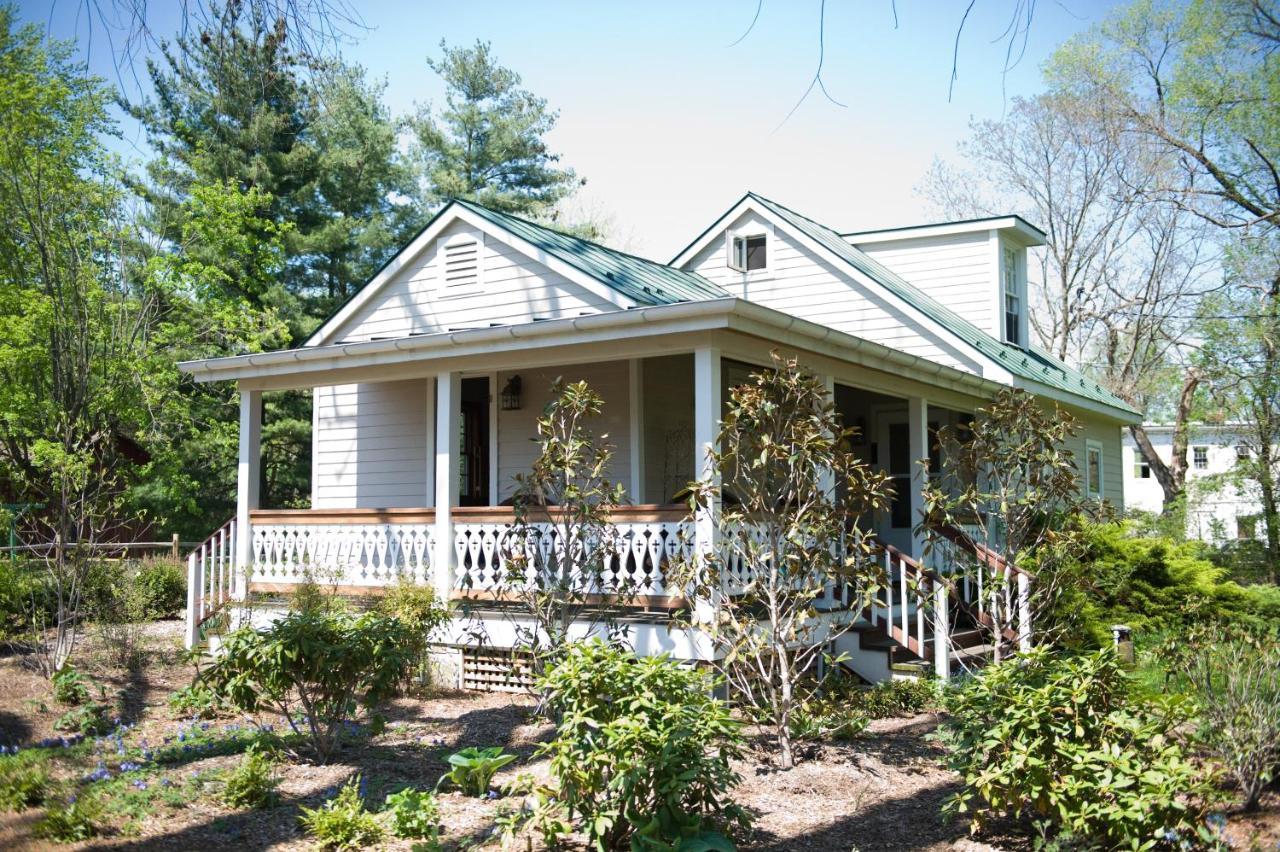 Hopkins Ordinary Bed, Breakfast And Ale Works Bed & Breakfast Sperryville Exterior photo